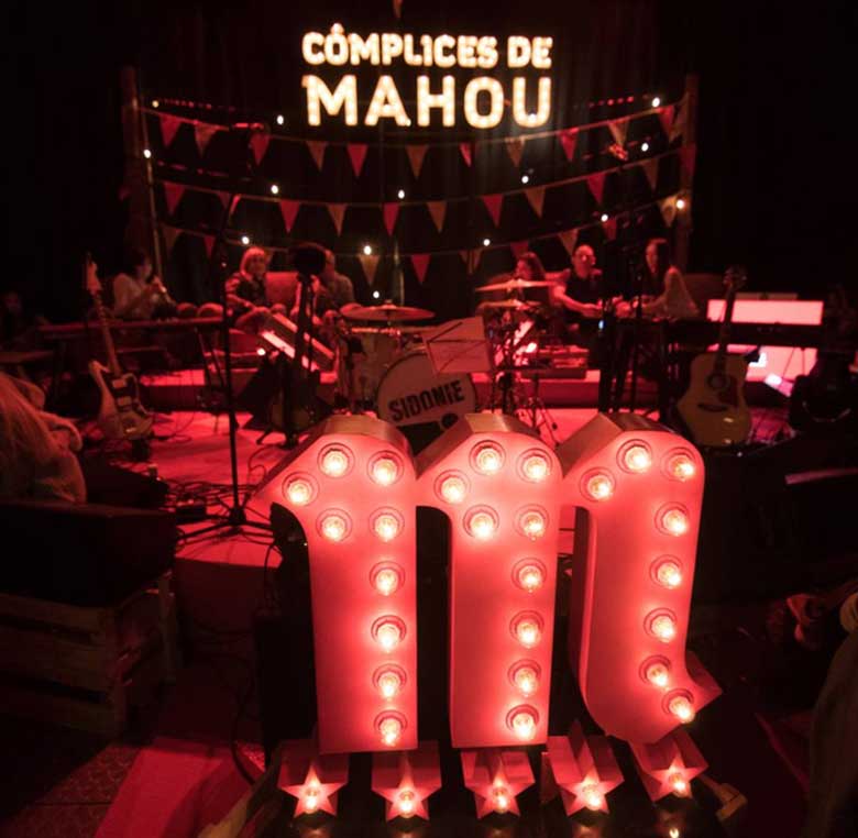 Luminous signage for "Mahou's Accomplices" tour