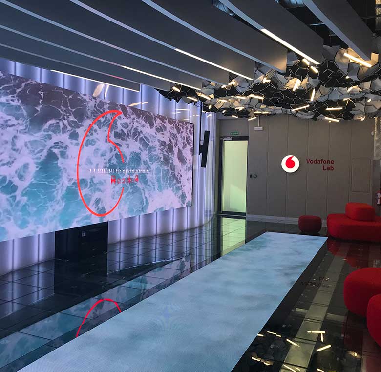 XXL screens with branded content for Vodafone