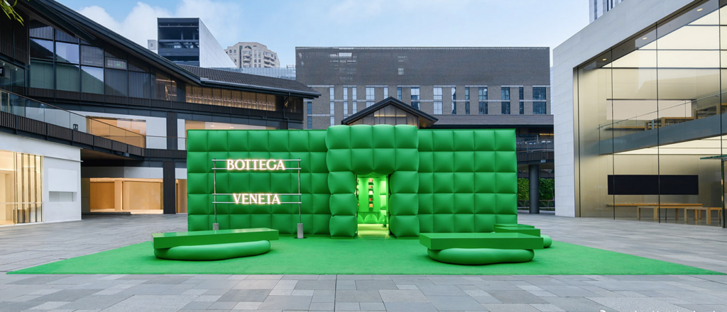 Pop up from Bottega Veneta, located in China.