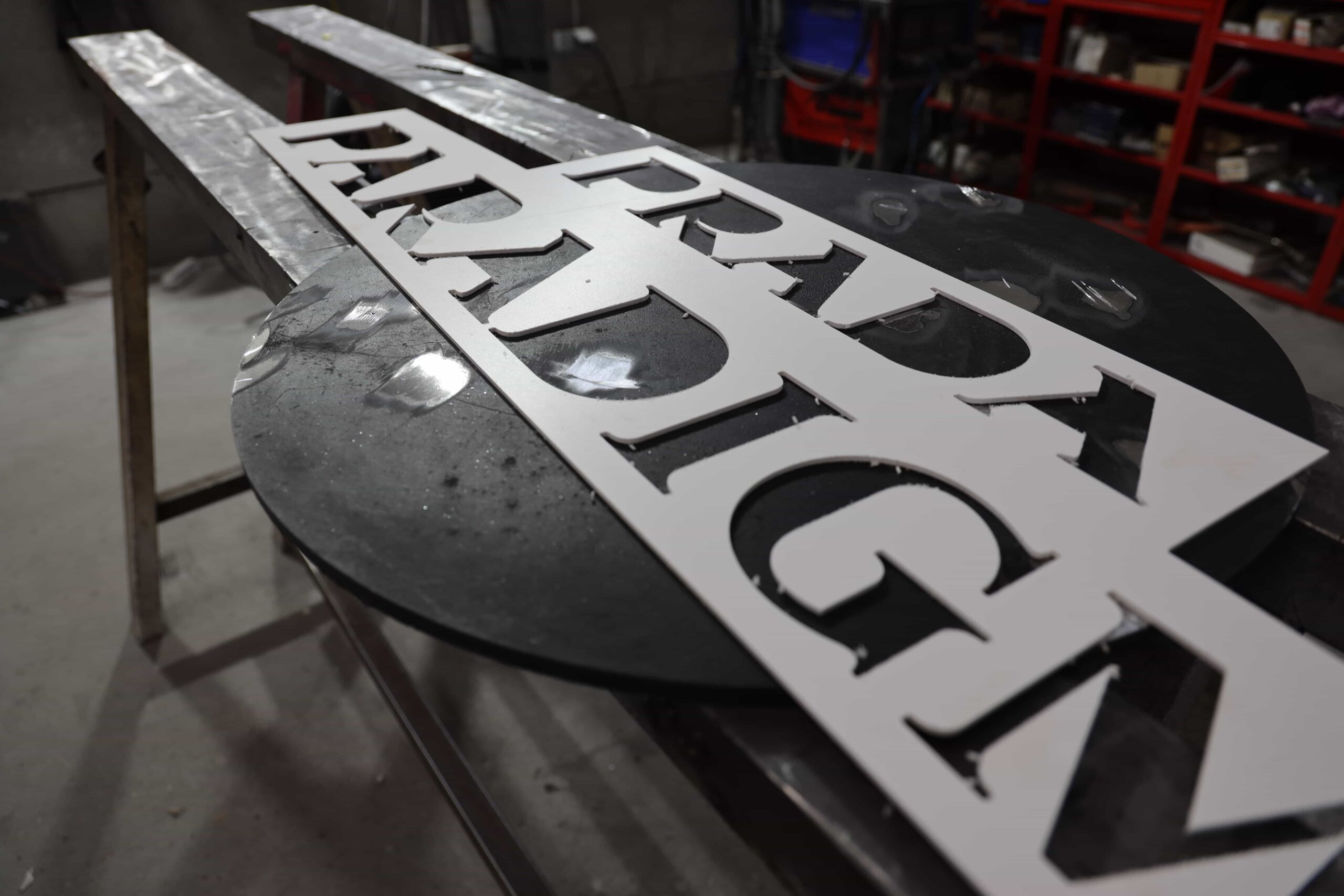 Producción de elementos para un espacio efímero de PRADA